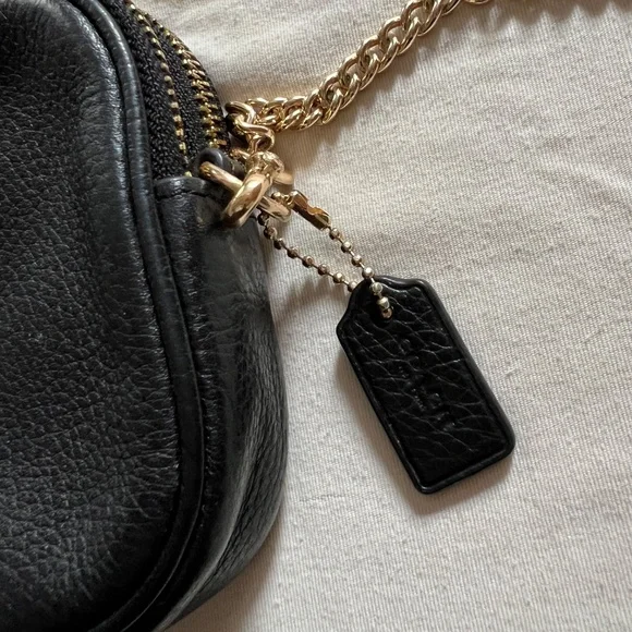 Coach Crossbody Pouch with Gold Chain  Black Leather Bag - Picture 5 of 12